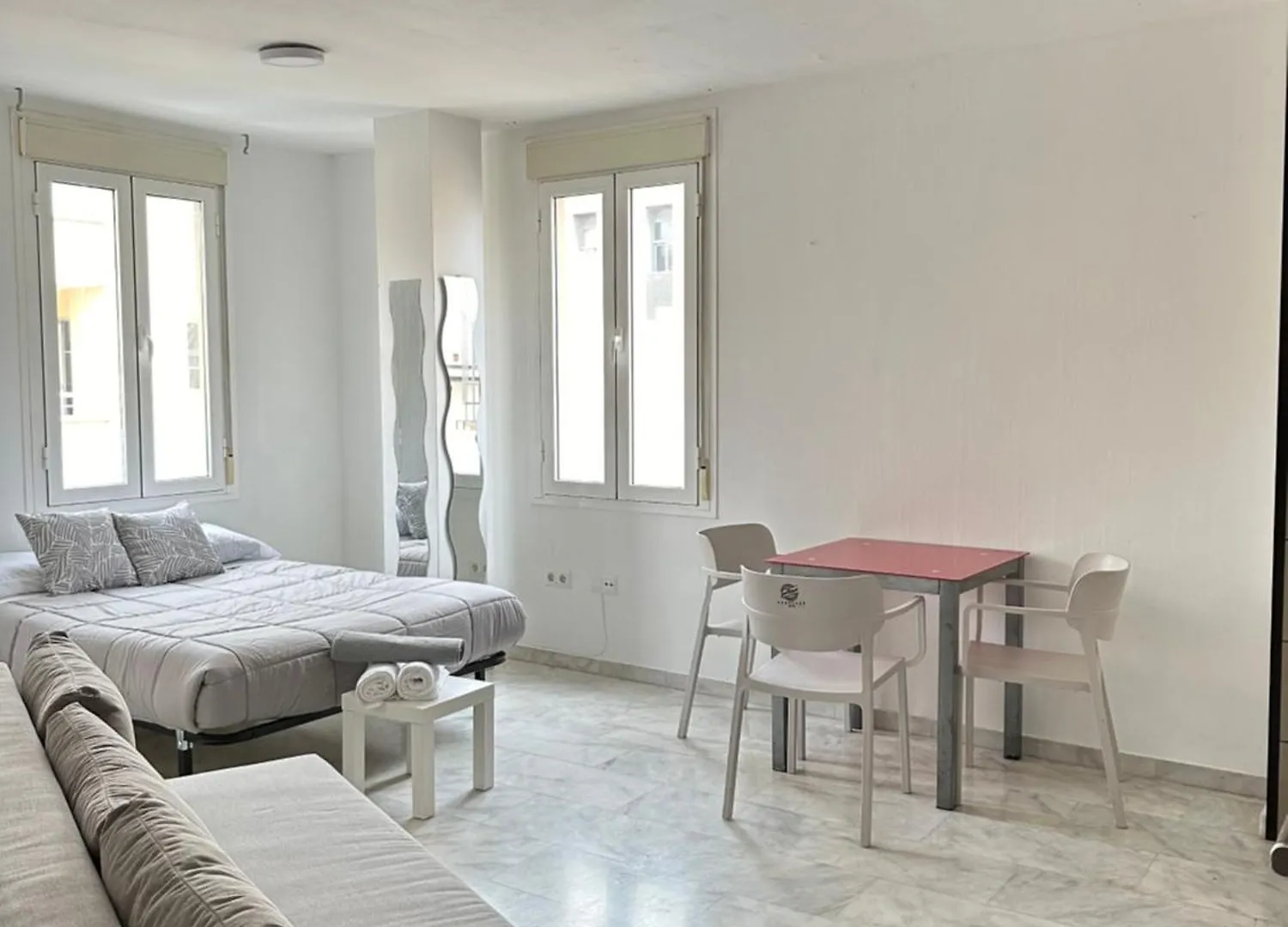 Huelin Beach & Station Málaga Apartamento